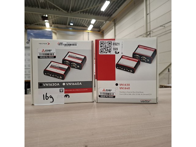 2x flexible 2-channel bus interface, vector, vn1630 en vn1630a - afbeelding 1 van  14