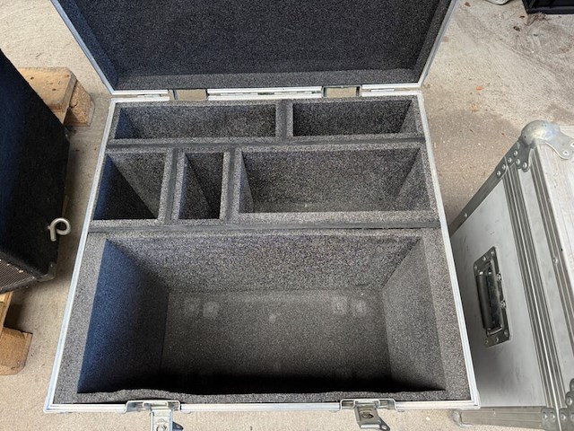 2x flightcase - afbeelding 5 van  5