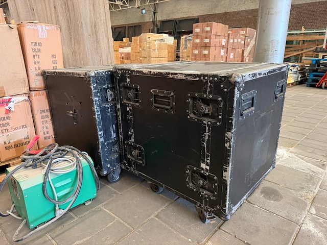 2x flightcase - afbeelding 1 van  5