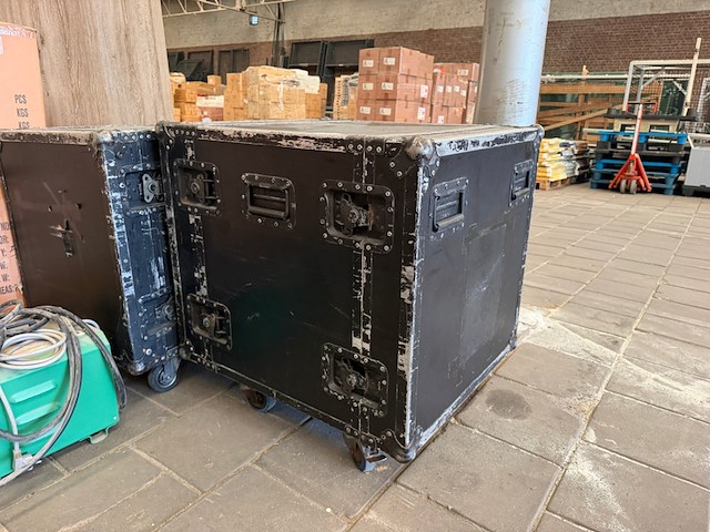 2x flightcase - afbeelding 2 van  5