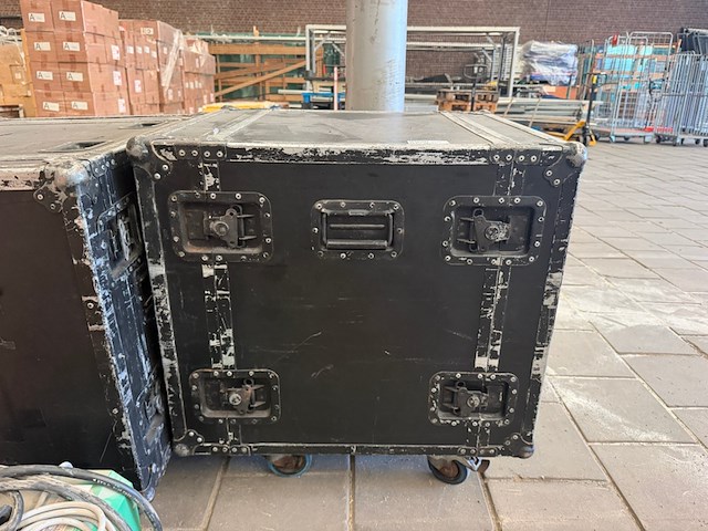 2x flightcase - afbeelding 3 van  5