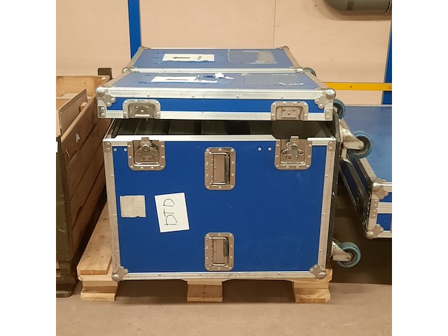 2x flightcase - afbeelding 1 van  7
