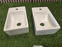2x fontijn sphinx, wit - afbeelding 1 van  6