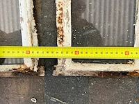 2x gebogen 4-ruits stalramen, historisch, wit/roest, 34 cm breed; 45-50 cm hoog - afbeelding 2 van  4