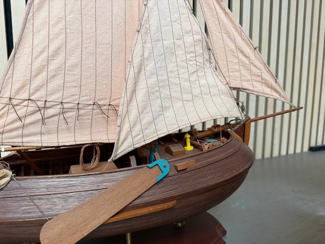 2x gedetailleerd houten scheepsmodel enkhuizer bol 1902 - afbeelding 11 van  11
