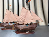 2x gedetailleerd houten scheepsmodel enkhuizerbol, enkhuizer bol 1902 - afbeelding 2 van  9