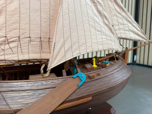 2x gedetailleerd houten scheepsmodel enkhuizerbol - afbeelding 6 van  9