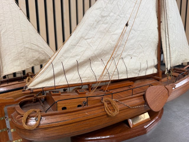 2x gedetailleerd houten scheepsmodel tjalk - afbeelding 7 van  10