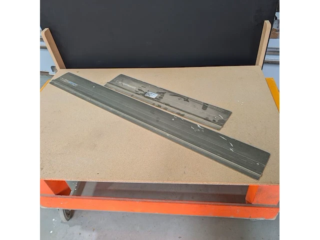 2x geleiderail festo, fs800 en fs1400 - afbeelding 1 van  4