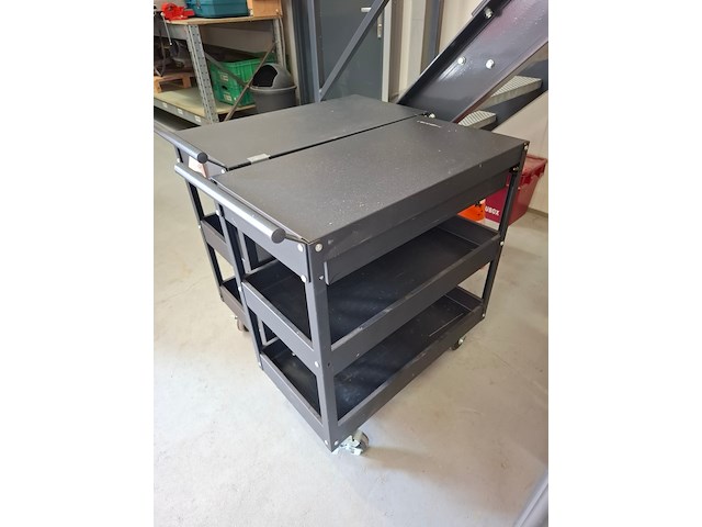 2x gereedschapswagen - afbeelding 1 van  6
