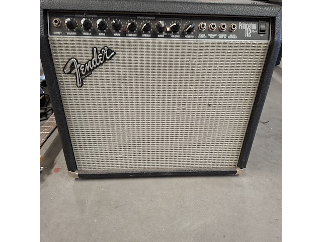 2x gitaar en 2x gitaar versterker , behringer, phoenix, fender - afbeelding 6 van  8