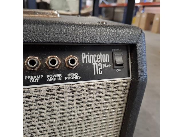 2x gitaar en 2x gitaar versterker , behringer, phoenix, fender - afbeelding 7 van  8