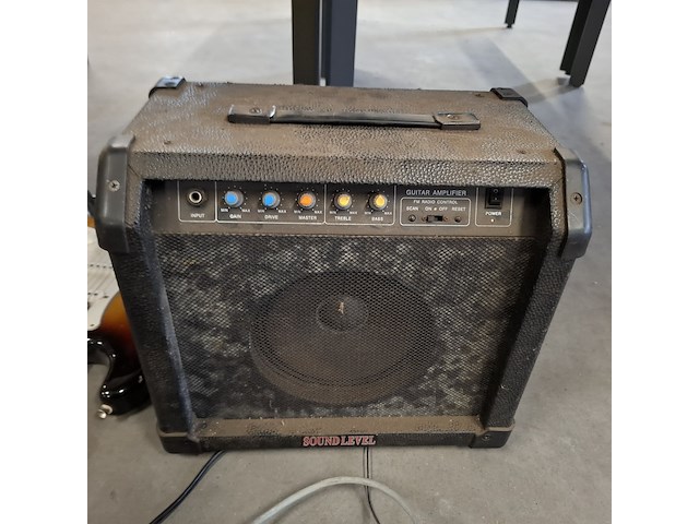 2x gitaar en 2x gitaar versterker , behringer, phoenix, fender - afbeelding 8 van  8