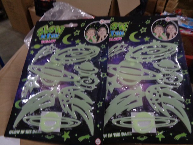 2x glow in the dark galaxy op kaart - afbeelding 2 van  3