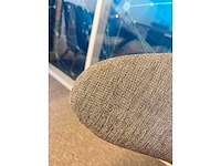 2x grijs gestoffeerde fauteuil - afbeelding 3 van  8