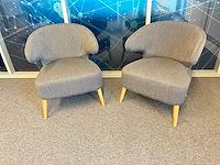 2x grijs gestoffeerde fauteuil - afbeelding 2 van  3