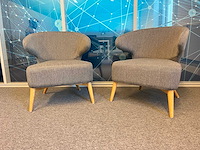 2x grijs gestoffeerde fauteuil - afbeelding 1 van  6