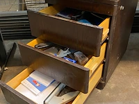 2x grote bureaus en ladekastjes - afbeelding 6 van  9