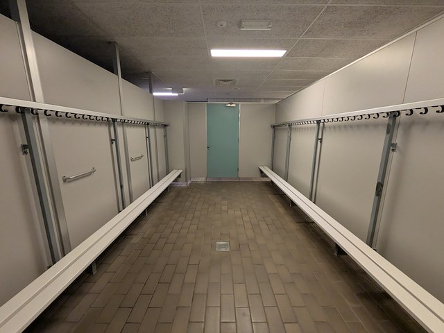 2x grote kleedruimte met lockermodule - afbeelding 3 van  25
