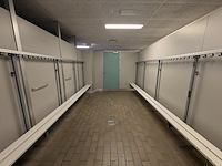 2x grote kleedruimte met lockermodule - afbeelding 3 van  25