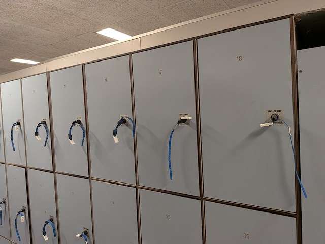 2x grote kleedruimte met lockermodule - afbeelding 10 van  25