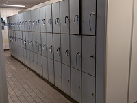 2x grote kleedruimte met lockermodule - afbeelding 8 van  20