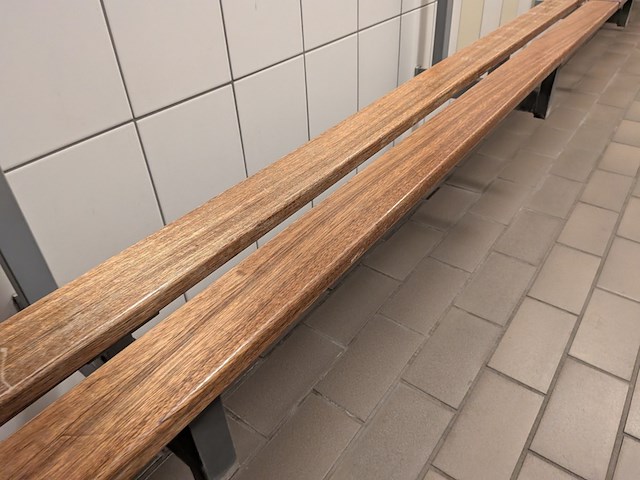 2x grote kleedruimte met lockermodule - afbeelding 18 van  20