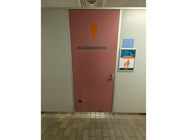 2x grote kleedruimte met lockermodule - afbeelding 20 van  20