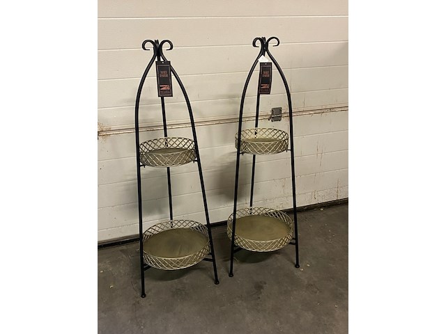 2x grote metalen etagère 107cm hoog - afbeelding 1 van  6