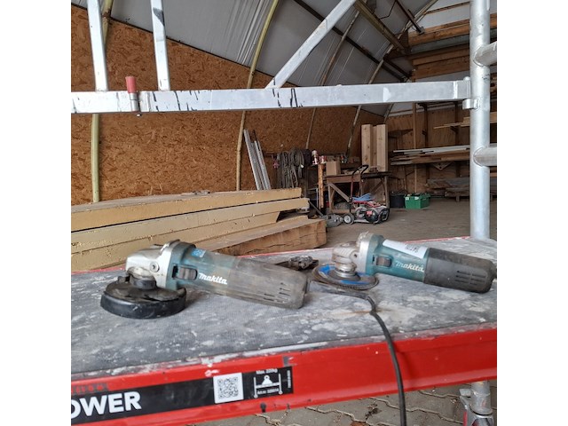 2x haakse slijper makita, diverse modellen - afbeelding 1 van  9