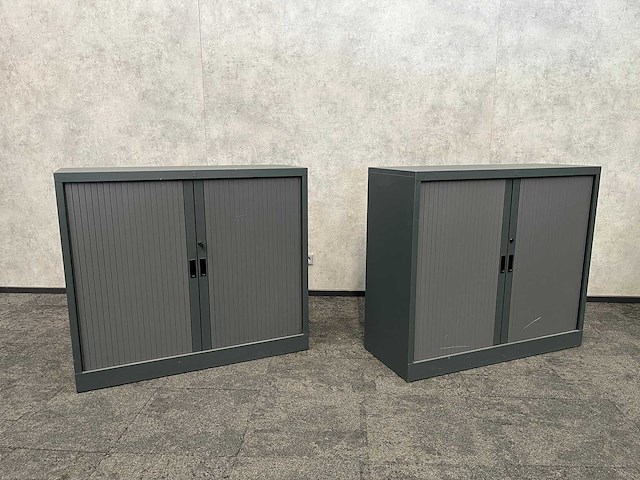 2x halfhoge stalen roldeurkast - afbeelding 1 van  6