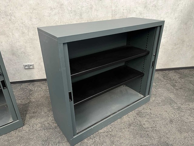 2x halfhoge stalen roldeurkast - afbeelding 5 van  6