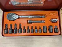 2x handgereedschap - afbeelding 3 van  8