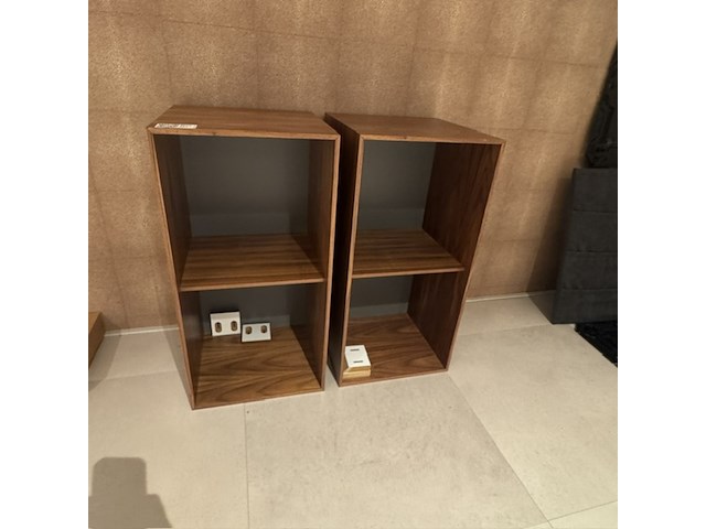 2x hangkast, hout - afbeelding 1 van  3