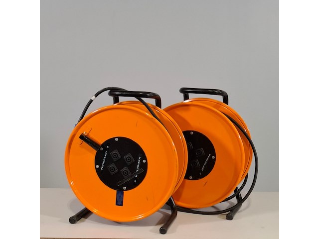 2x haspel met luidsprekerkabel - afbeelding 1 van  8