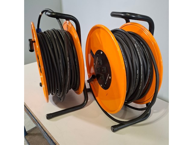 2x haspel met luidsprekerkabel - afbeelding 6 van  8