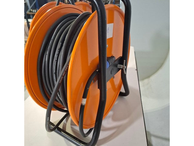 2x haspel met luidsprekerkabel - afbeelding 7 van  8