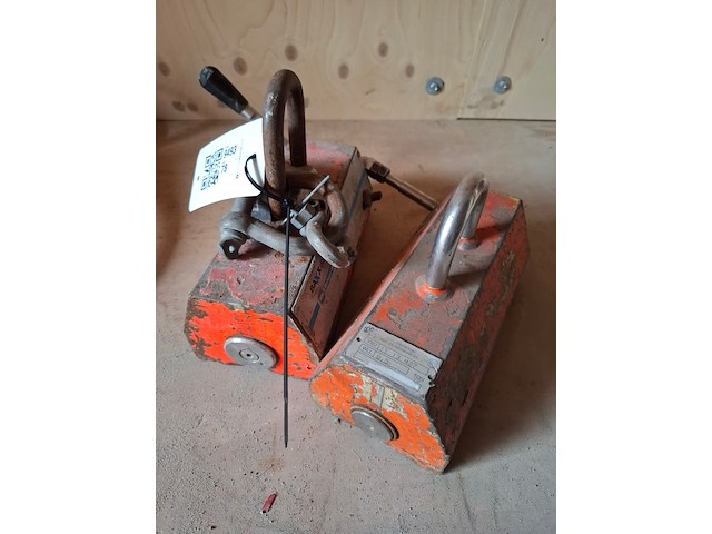 2x hijsmagneet o.a. baxx 500 - afbeelding 1 van  4