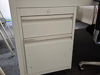 2x hoekbureau met 4x diverse stoel - afbeelding 4 van  8