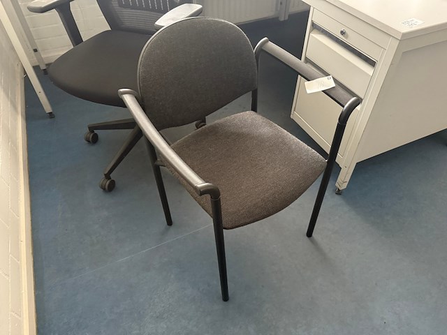 2x hoekbureau met 6x diverse stoel - afbeelding 6 van  6