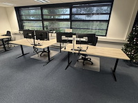 2x hoekbureau met bureaustoel, ahrend, mehes, eiken/zwart - afbeelding 1 van  10