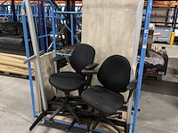 2x hoekbureau met bureaustoel, ahrend, mehes, eiken/zwart - afbeelding 7 van  7