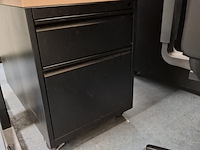 2x hoekbureau - afbeelding 8 van  12