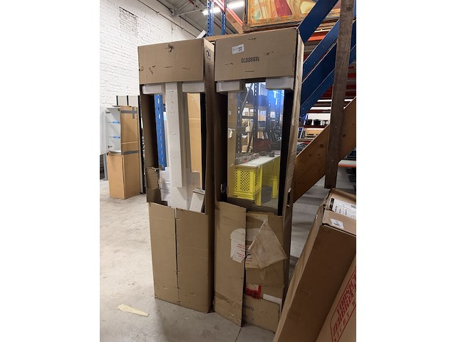 2x hoge badkamerkast met spiegel 350x1750 mm - afbeelding 1 van  5