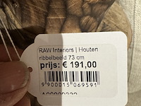 2x houten beeld en vaas raw interiors en wp - afbeelding 2 van  7