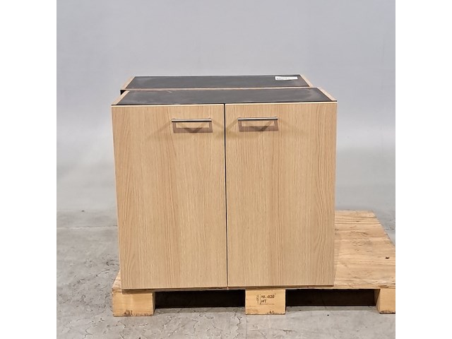 2x houten kastje - afbeelding 1 van  5
