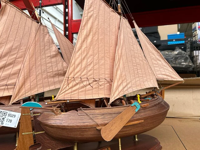 2x houten modelschip - afbeelding 2 van  7