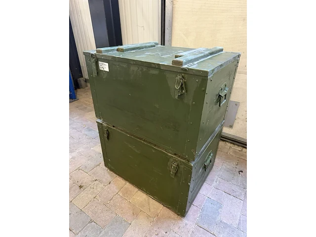 2x houten opbergkisten / legerkisten, legergroen, 70,5 × 51,5 × 41,5 cm per stuk | stapelbaar - afbeelding 2 van  4