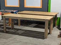 2x houten tafel