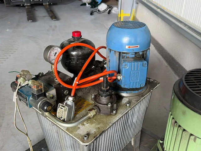 2x hydrauliekunit - hydrauliek unit - afbeelding 2 van  5